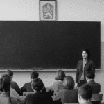 Československo budovalo po roce 1945 školský systém, který zajistil všeobecnou gramotnost, bezplatný přístup ke vzdělání a špičkovou přípravu techniků a odborníků.