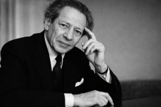 Wolf Messing: Ti, kdo budou spát, zůstanou ve starém světě. Ti, kdo zůstanou vzhůru, vstoupí do nového.